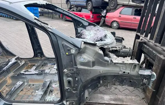 Ford Kuga II Front quarter panel 