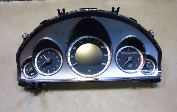 Mercedes-Benz E W212 Speedometer (instrument cluster) A2125409747