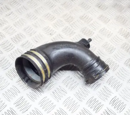 Maserati Quattroporte Air intake duct part 670003845