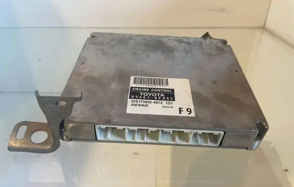 Toyota Corolla Verso AR10 Engine control unit/module 896610F092 1758004872 MB1758004872