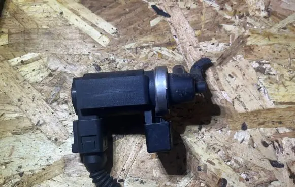 Skoda Superb B5 (3U) Turbo solenoid valve 8E0906628 02T193 72290333