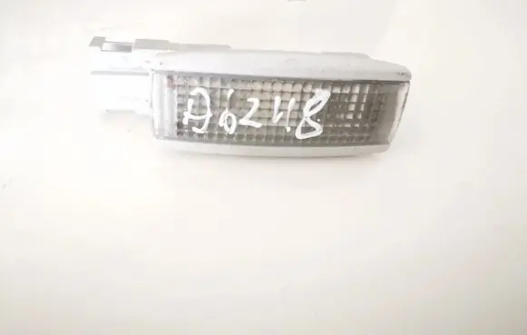 Volkswagen PASSAT B5 Other interior light 3b0947113