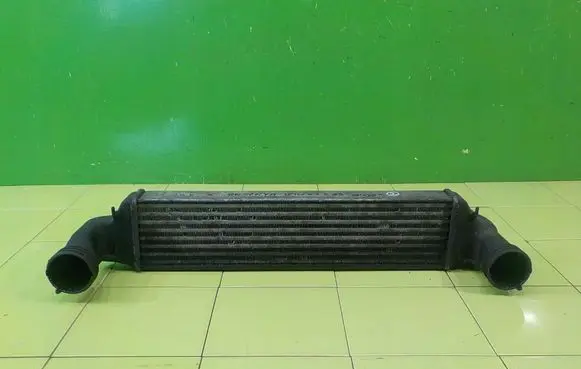 BMW X3 E83 Intercooler radiator 77897930 SP178