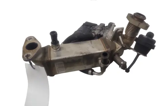 BMW 1 E81 E87 EGR valve 781016604 7810871