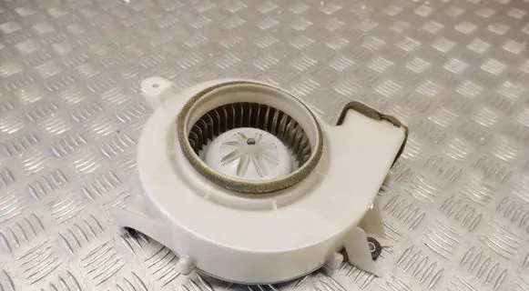 Lexus GS 300 350 430 450H Hybrid/electric vehicle battery fan G923030010