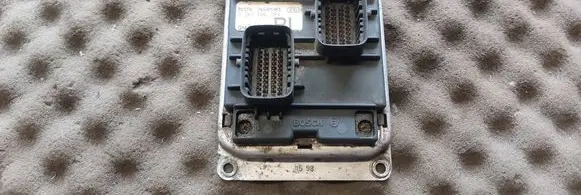 Opel Corsa C Engine control unit/module 0261204093 90560103