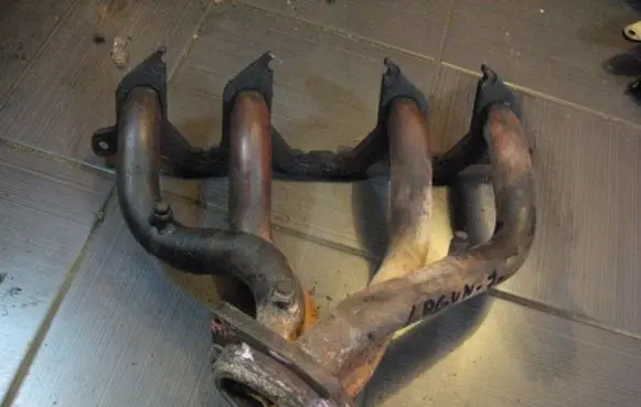 Exhaust manifold