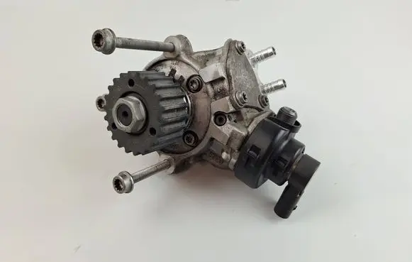 Audi Q5 SQ5 FY Fuel injection high pressure pump 05L130V01 0445010790