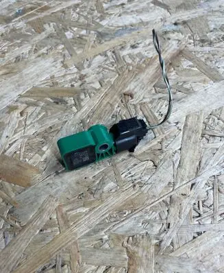 Volvo V50 Airbag deployment crash/impact sensor 31264409