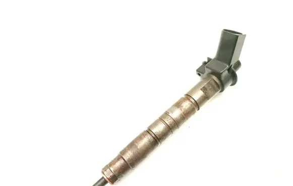 BMW 7 F01 F02 F03 F04 Fuel injector 7805428 0445116024