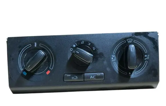 Skoda Fabia Mk2 (5J) Climate control unit 5J0820045D 90151672