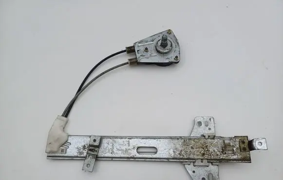 Suzuki Baleno EG Rear door manual window regulator