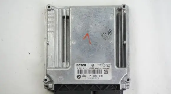 BMW 3 E90 E91 Engine ECU kit and lock set 7809941 0281015130