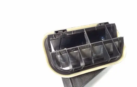Mercedes-Benz SLK R172 Quarter panel pressure vent A1728300042