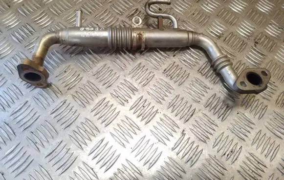 Toyota Avensis Verso EGR valve line/pipe/hose