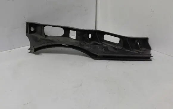 Volkswagen PASSAT B6 Headlight/headlamp mounting bracket 3C0807889