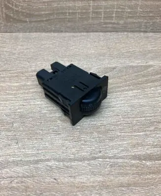 Toyota Avensis T250 Headlight level height control switch 208A04