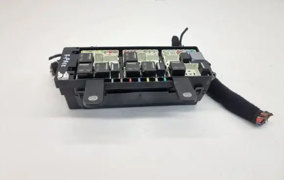 Jaguar F-Pace Fuse module HK8314A067FA