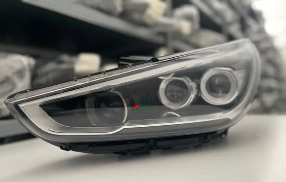 Hyundai i30 Headlight/headlamp L009G101EHT