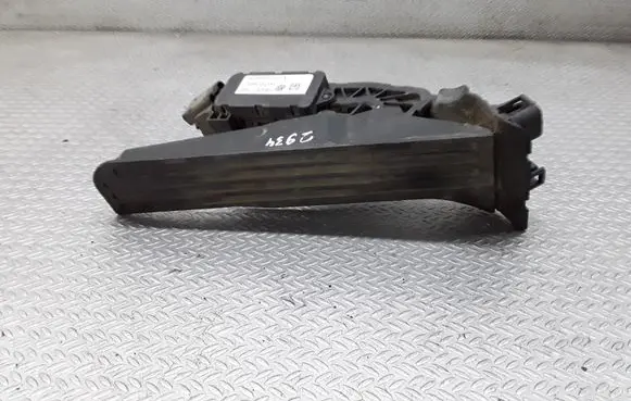 Volkswagen PASSAT B6 Accelerator throttle pedal 1K1721503L