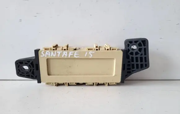 Hyundai Santa Fe Fuse module 919402W600