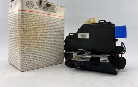Skoda Fabia Mk1 (6Y) Front door lock 3B1837016BQ