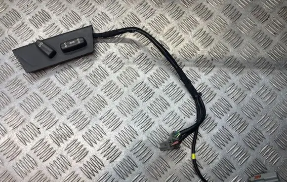 Volvo S60 Seat control switch 8682703 02W034