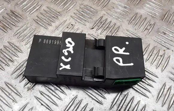 Volvo XC90 Other control units/modules P8691998 PA66GF15
