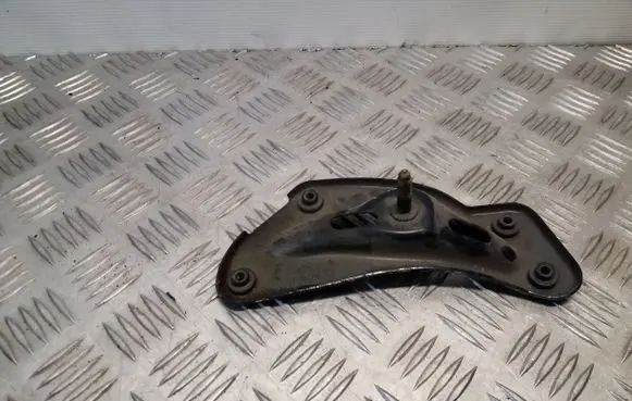 Skoda Octavia Mk2 (1Z) Fender mounting bracket 1Z0810679