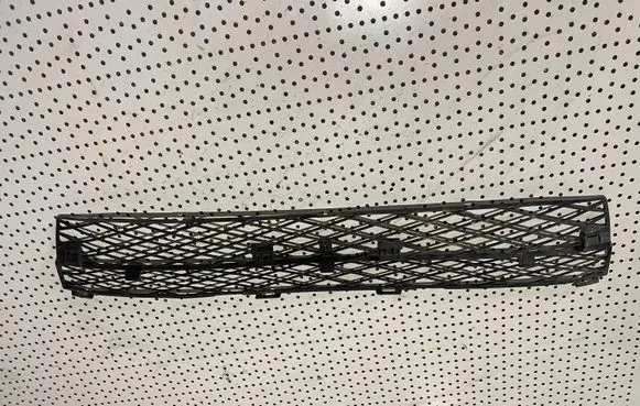 Toyota Corolla E120 E130 Front bumper lower grill 5311202020