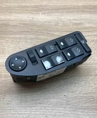 BMW 5 E39 Electric window control switch 8368952 03725085