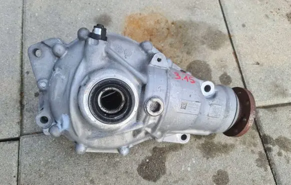 BMW M5 F90 Front differential 7647388