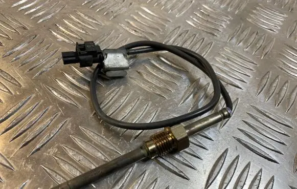 Mercedes-Benz CLK A209 C209 Exhaust gas temperature sensor A0051531128