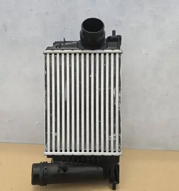 Renault Megane IV Intercooler radiator 1A2150 M11830 144962803R