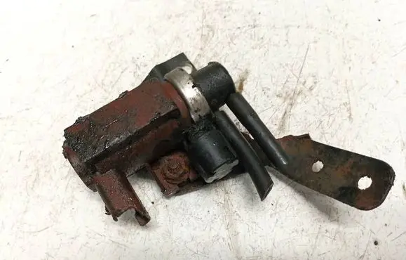 Volvo V50 Turbo solenoid valve 70096602
