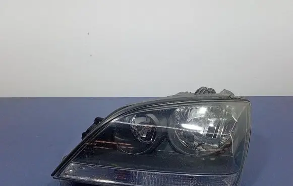 KIA Sorento Headlight/headlamp 92101-3E0