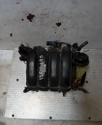 Toyota Verso Intake manifold 1028856S01
