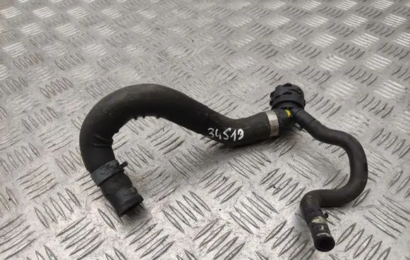 Volkswagen PASSAT B8 Engine coolant pipe/hose 5Q0122157CL