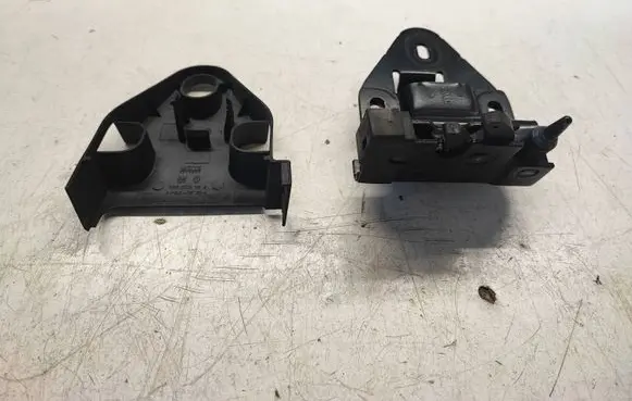 Opel Vivaro Loading door lock 198008182