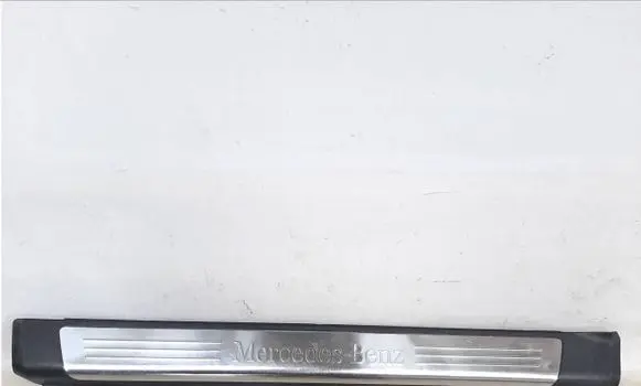 Mercedes-Benz SL R231 Front door trim (molding) A2316800335