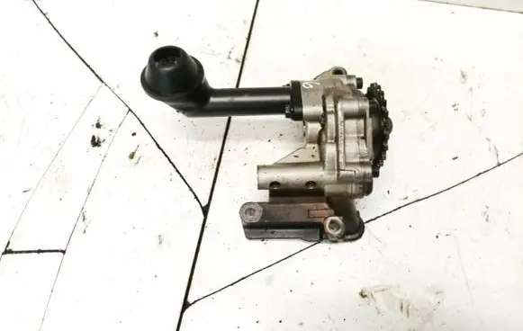Skoda Octavia Mk2 (1Z) Oil pump 11346030811