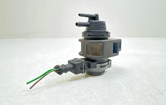 Nissan Qashqai Turbo solenoid valve 8200575400