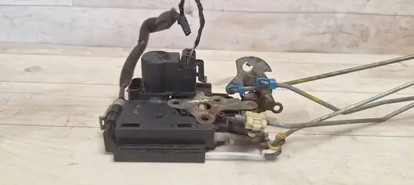 Chevrolet Aveo Front door lock 