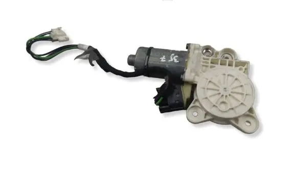 Mercedes-Benz E W211 Front door window regulator motor 0130821971