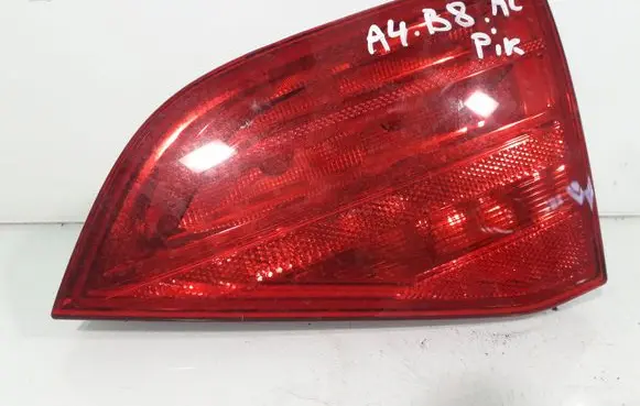 Audi A4 S4 B8 8K Tailgate rear/tail lights Z1968002