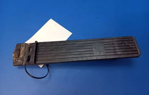 Mercedes-Benz S W116 Accelerator throttle pedal