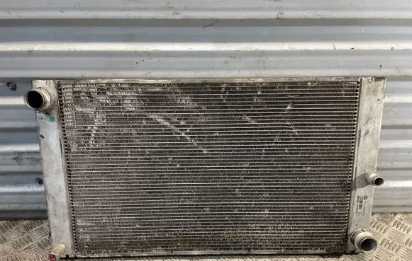 BMW 5 E60 E61 Coolant radiator 7795878 E9990003