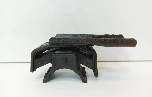 Lexus LS 430 Radiator mount bracket 1650550090