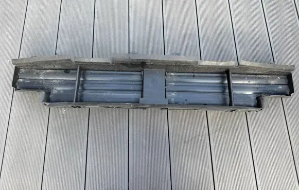 BMW 7 G70 Intercooler air guide/duct channel 3u5a3588706
