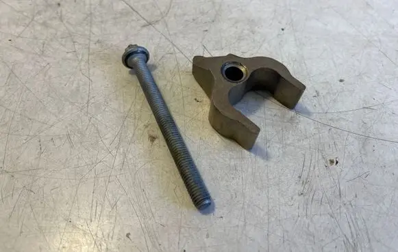 BMW X6 F16 Fuel Injector clamp holder 